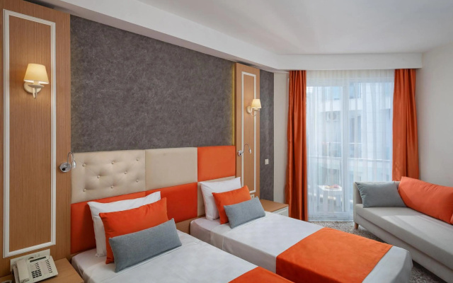Golden Orange Hotel - Image 7