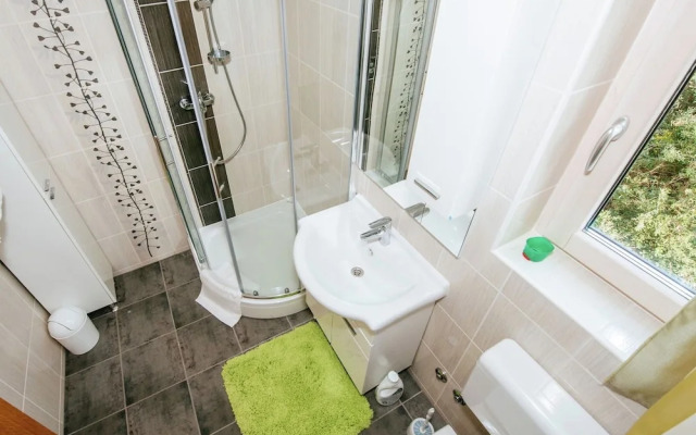 Spacious Holiday Home in Pakoštane near Sea