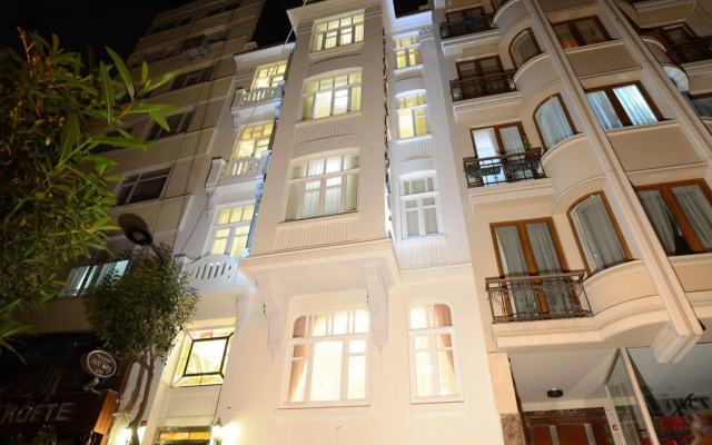 Ataker Hotel