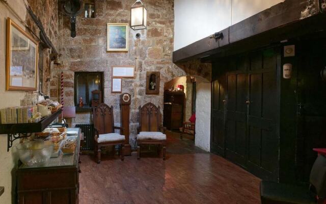 The Oxenham Arms