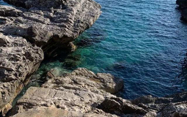 Villa Alati - Seafront Villa With Swimming Pool