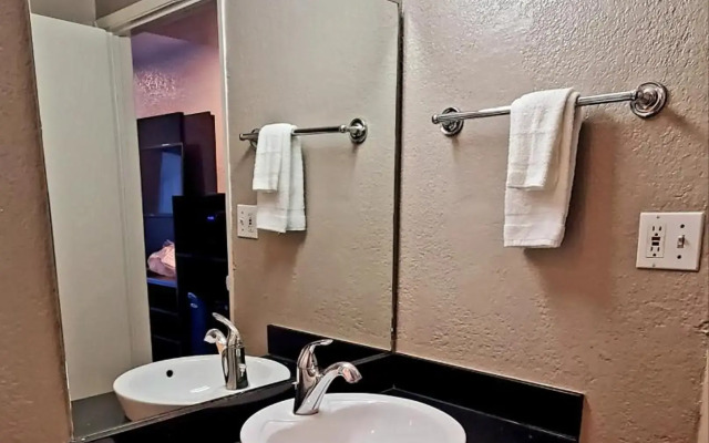 Motel 6 Palmdale, CA