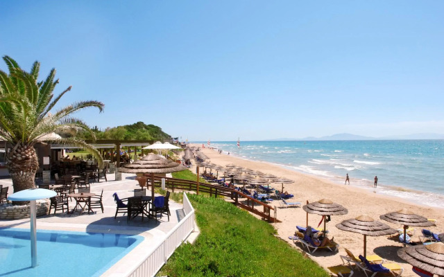 Robinson Kyllini Beach