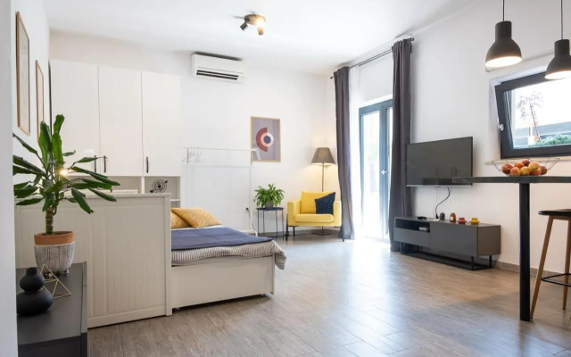 Studio Apartment Les - 4 min walk from amphiteatre