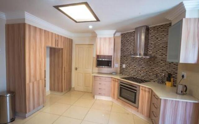 Santa Monica at Roger