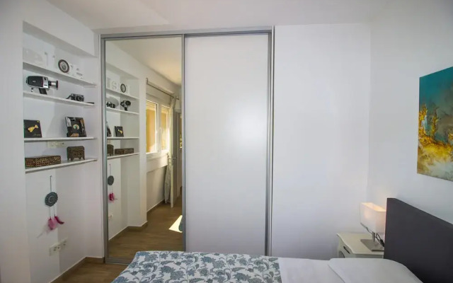 Brand New Suite next to Palace & Beach