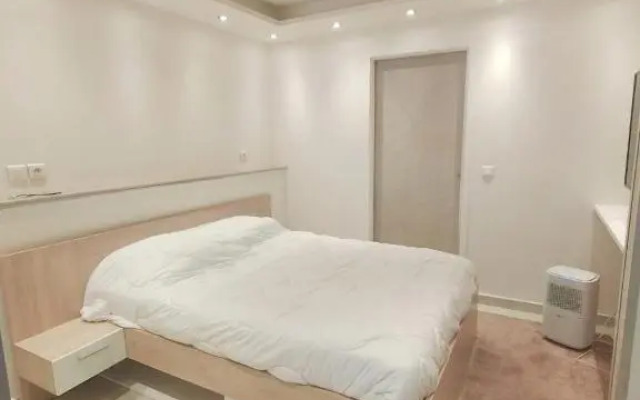 Superbe studio en bord du lac