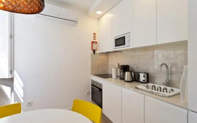 Clerigos Studio Apts