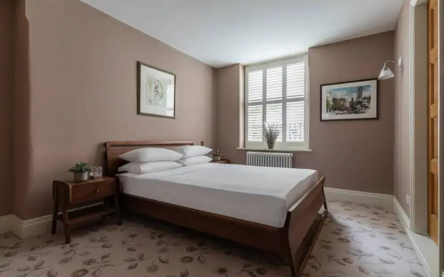 Drury Lane II by Onefinestay