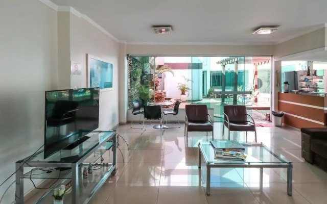 Turis Hotel