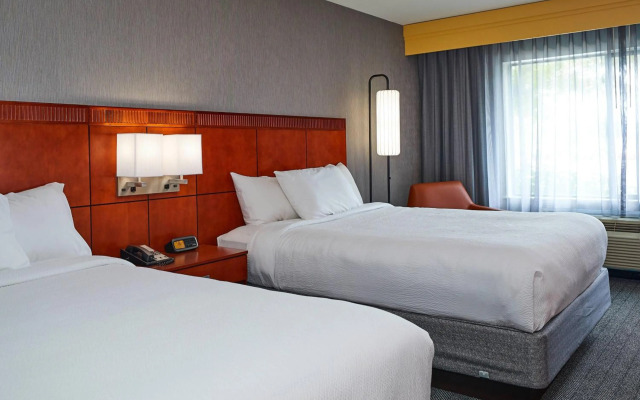 Courtyard by Marriott Medford Airport