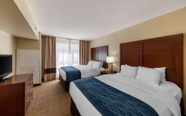 Comfort Inn & Suites Northern Kentucky