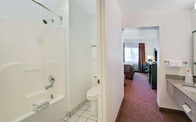 SureStay Plus by Best Western San Antonio Airport