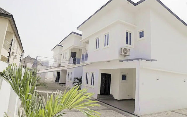 Ilaji Apartments