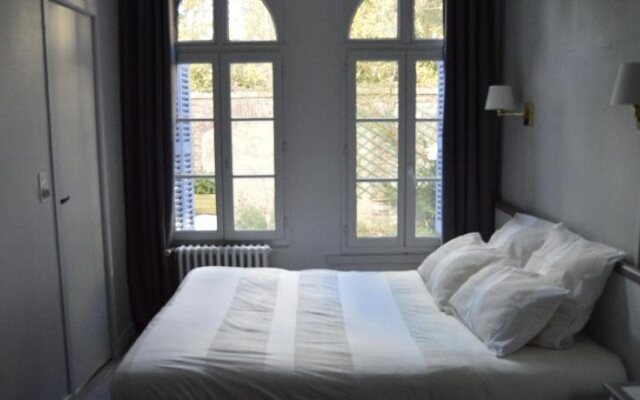 Celine (Hôtel de la Gare)