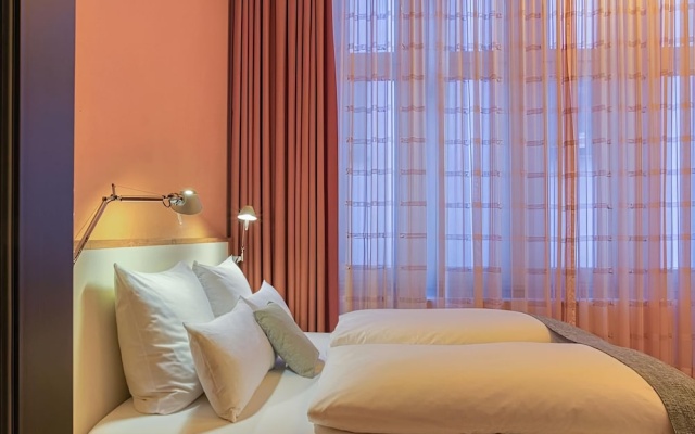 Juno Rooms & Apartments