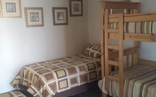 Henry's House on Sea