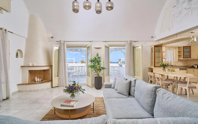 La Maison Luxurious Living