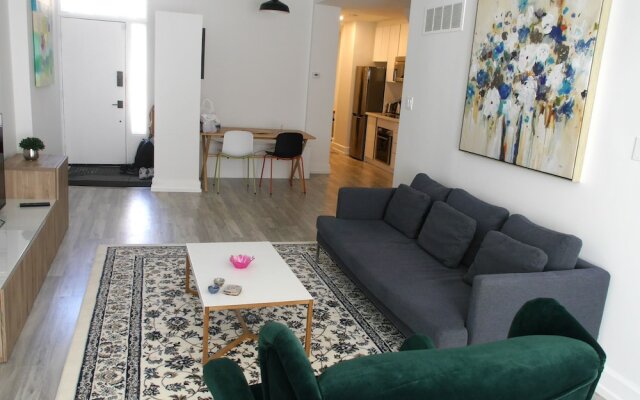 Newly Renovated 2BR Townhome