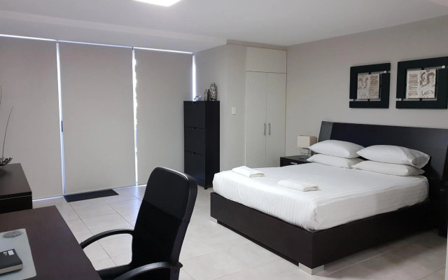 Studio 4 - ground floor Fremantle apartment