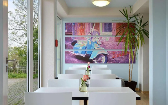 B&B HOTEL Berlin Genshagen-Süd