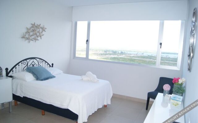 2BR Apartment Malecon Las Americas by TA