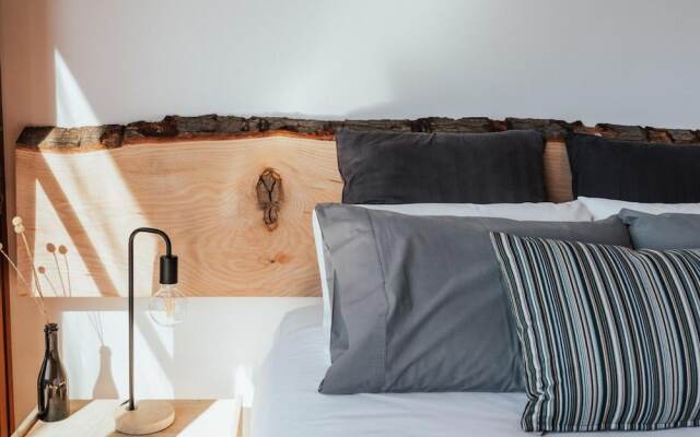 Kangaroo Ridge Retreat
