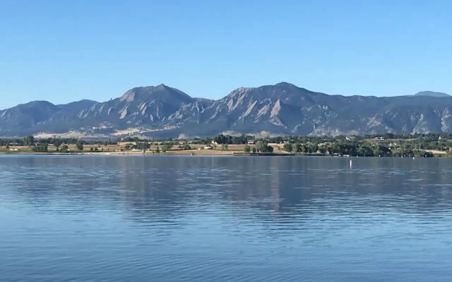 Boulder Twin Lakes Inn