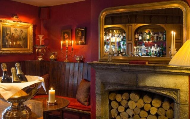 hotelImage