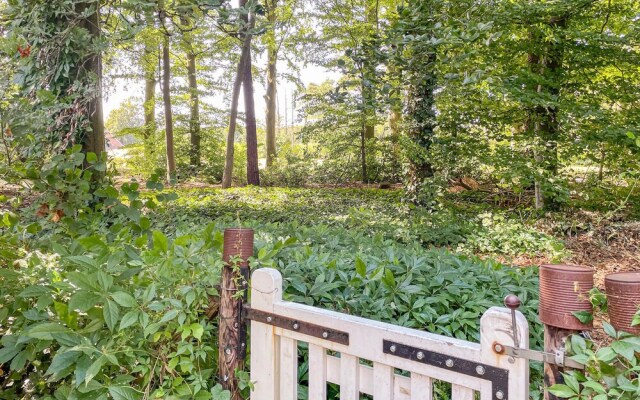 Amazing Home in Boekelo With Wifi and 1 Bedrooms