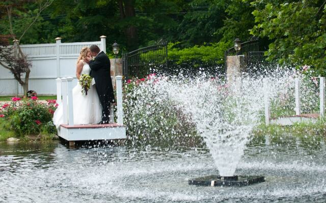 Villa On The River Inn