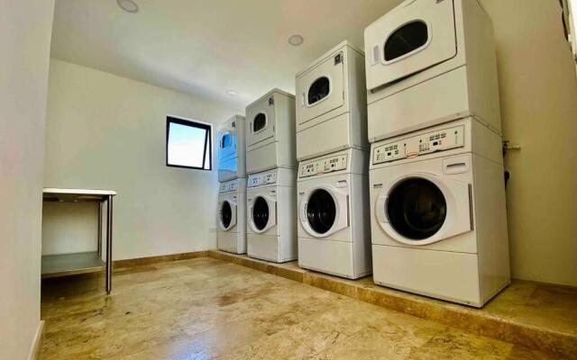 New Apartment Located A few Steps To the 5ThAvenue