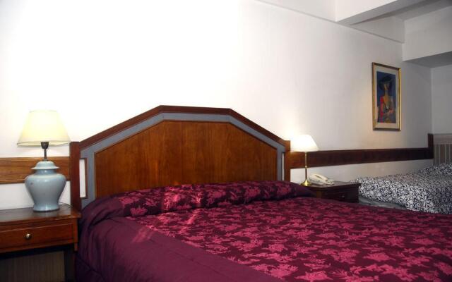 Art Deco Hotel And Suites
