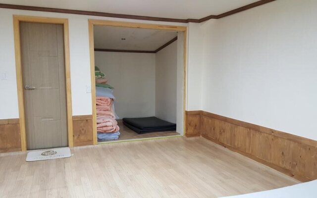 Jangsu Spa Hotel