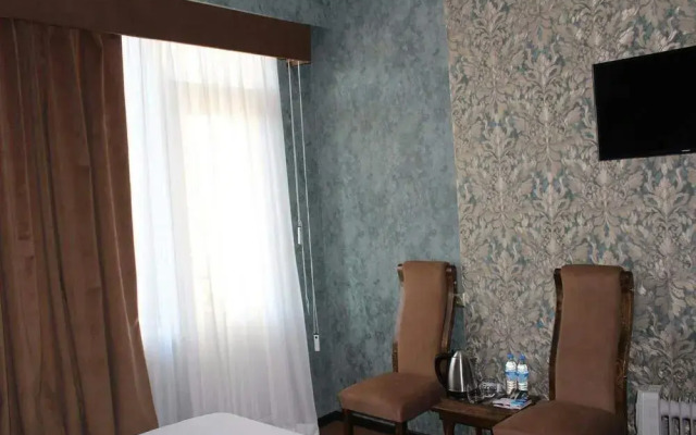 Angel Hotel