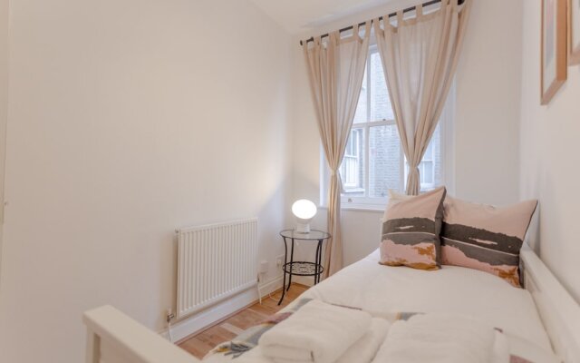 Charming 2 Bedroom Property in Clapham