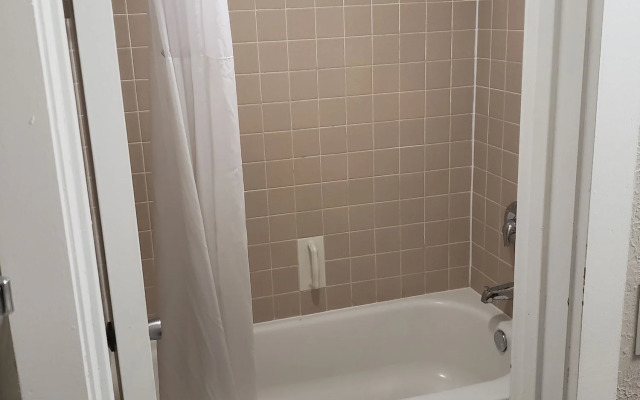 Travelodge by Wyndham Traverse City MI