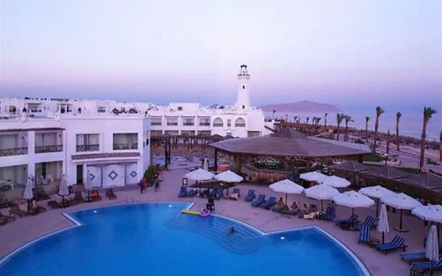Melia Sinai