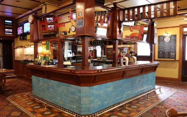 Shakespeare Hotel Surry Hills