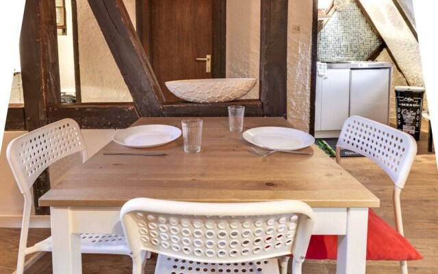 Lovely Apartment With a Small Terrace