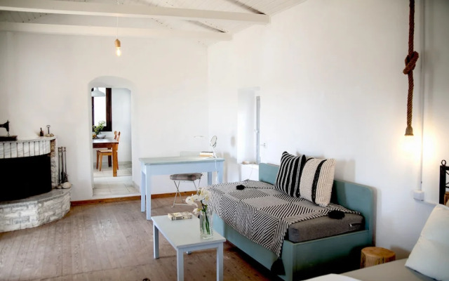 Unique Hideaway with Serene Panoramic views