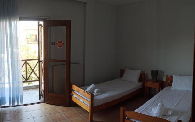 FAMILY'S HOUSE Near The Beach