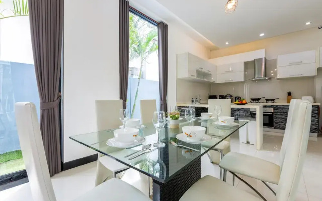 4 Bedroom Modern Pool Villa BL10