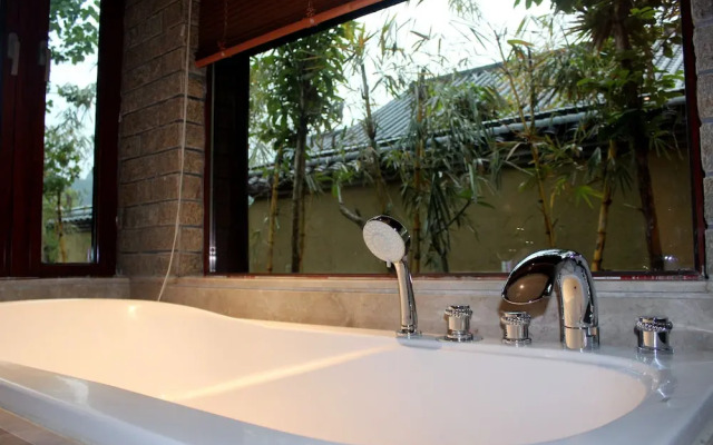 Narada Resort & Spa Cifu Lake Guangxi