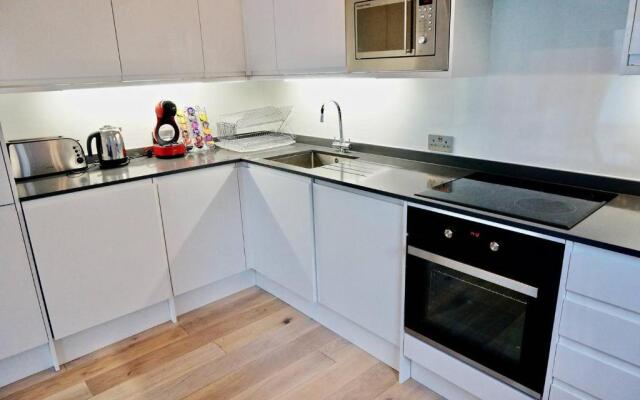 2BR/2Bath Luxury Modern Flat in the City London