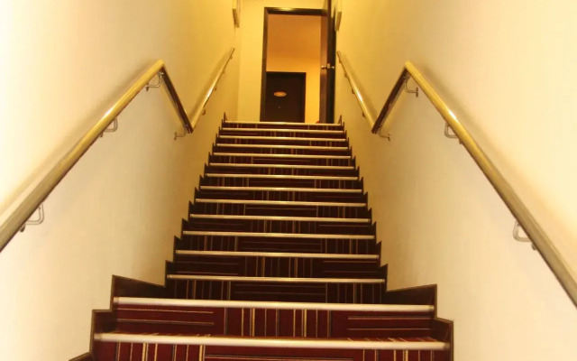 Lumut Suites