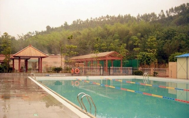 Danxia Hot Spring Holiday Resort Shaoguan