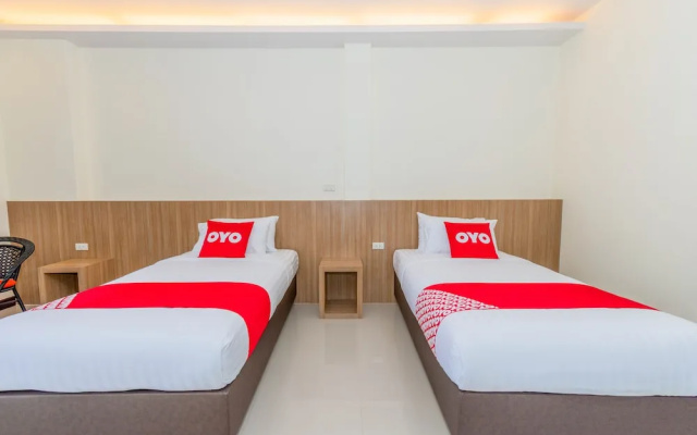 Canal Happiness by Oyo Rooms