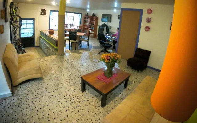 Coyohouse Bed & Breakfast