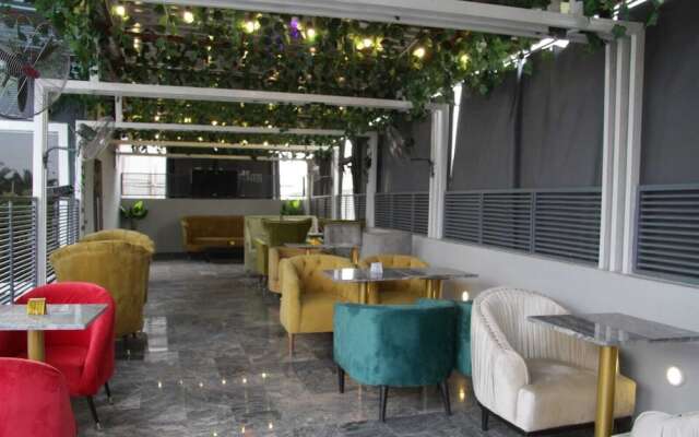 Meridian Lodge Hotel and Resort